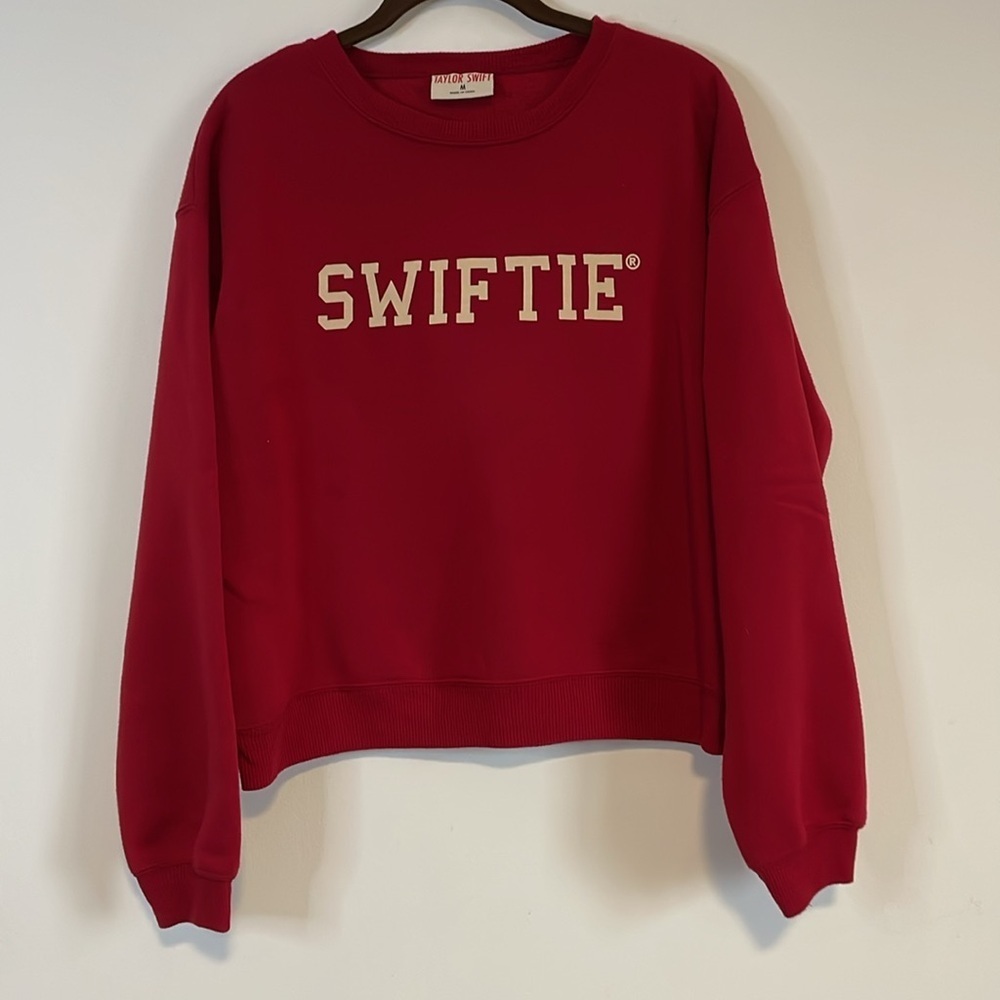 Taylor Swift Swiftie Sweatshirt Medium Red Hoodie… - image 2